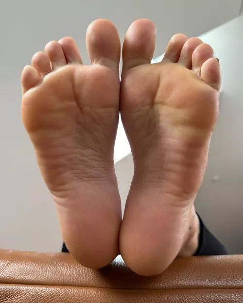 Would you like to stick something inbetween? 😇