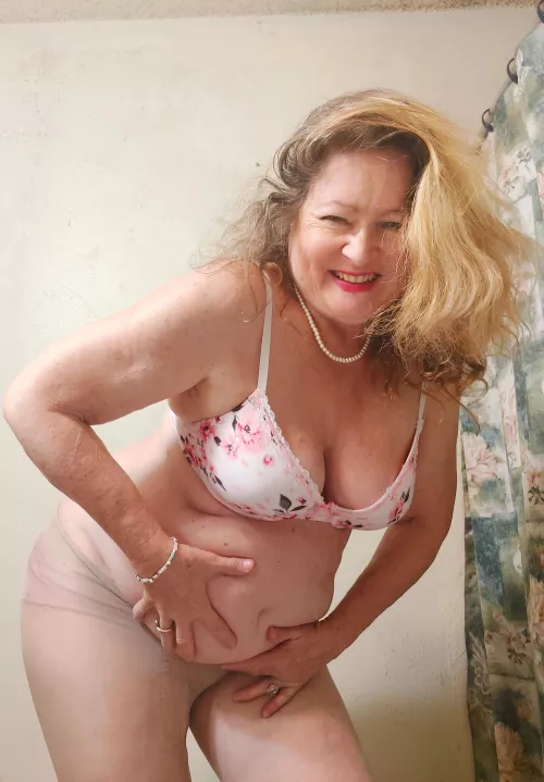 You should feel my curves