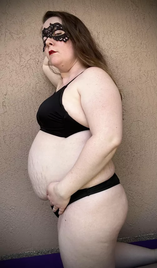 20 weeks and looking sexy