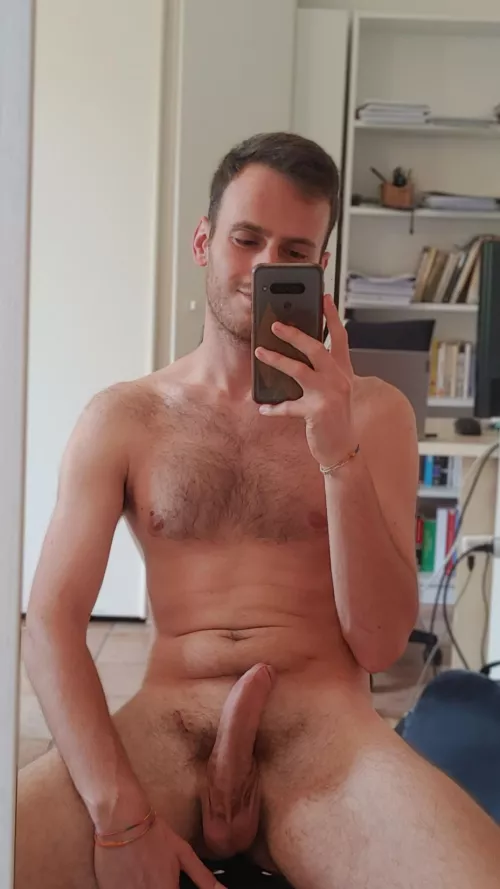 [25] In the end I always come back on Reddit cause I’m horny ahah How are my fellow otters doing?