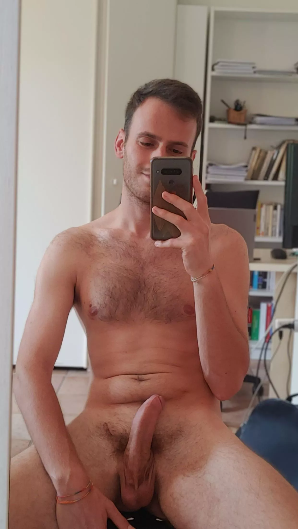 [25] In the end I always come back on Reddit cause I’m horny ahah How are my fellow otters doing?