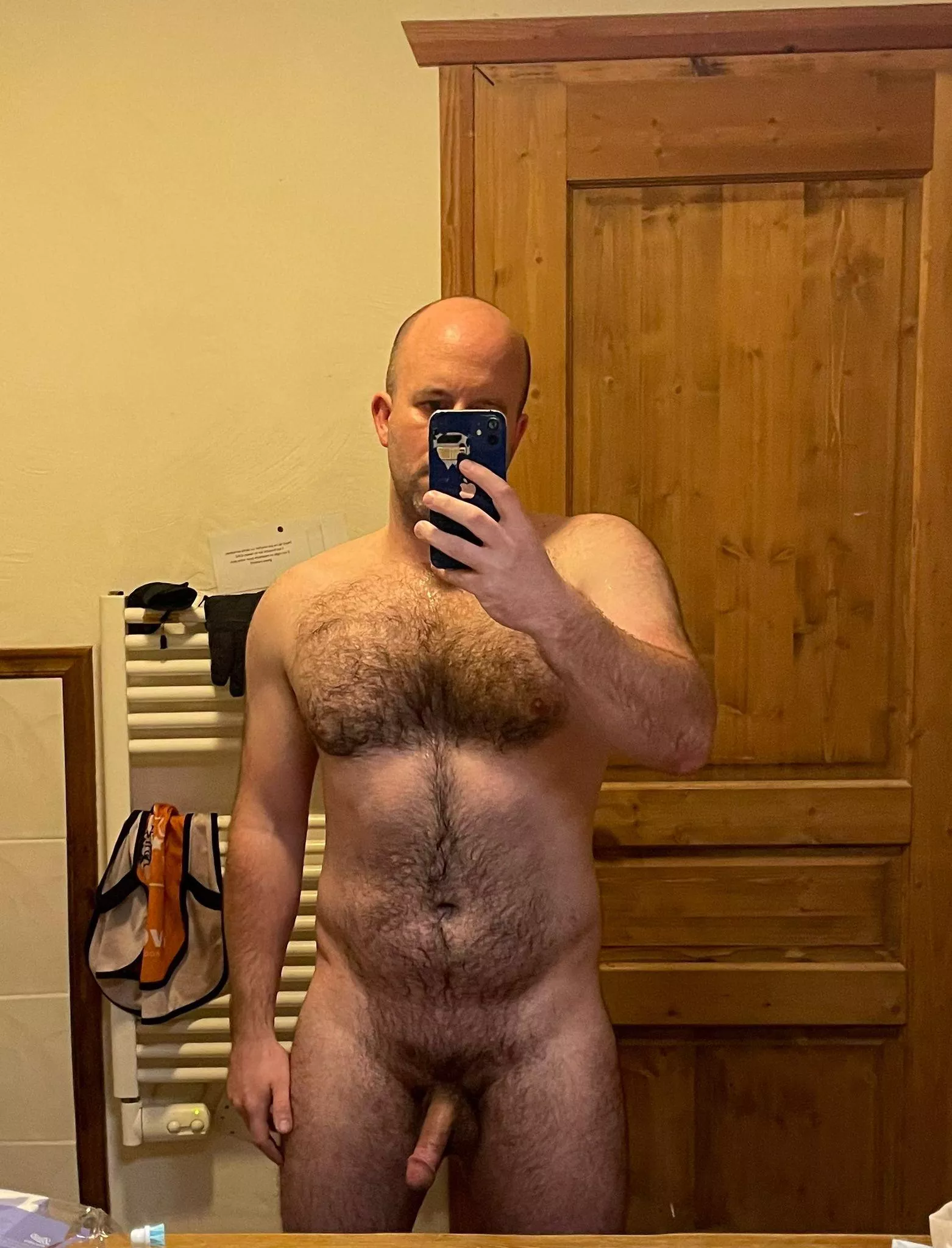 40 m U.K. - DMs are open
