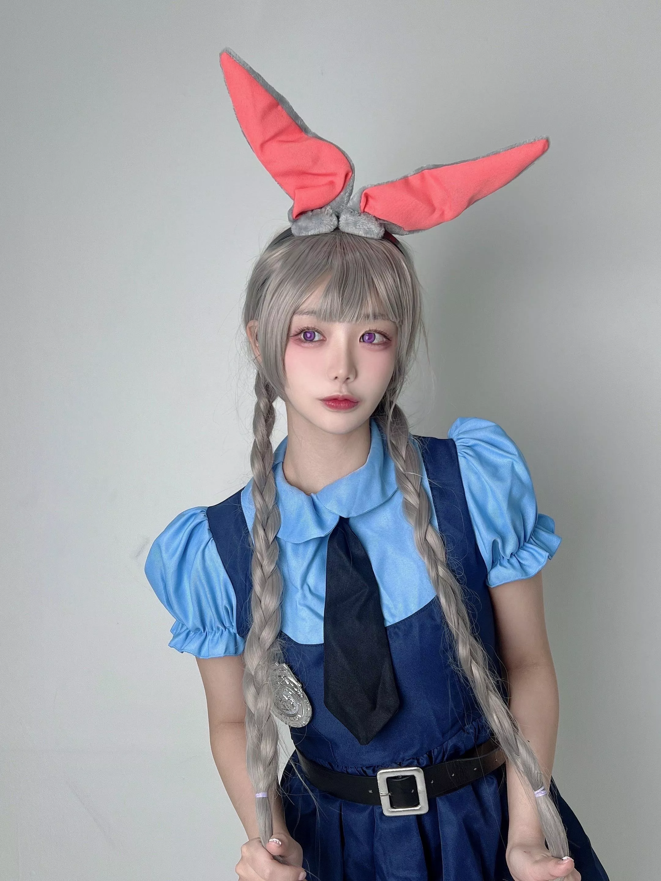 a tiny Asian bunny :3