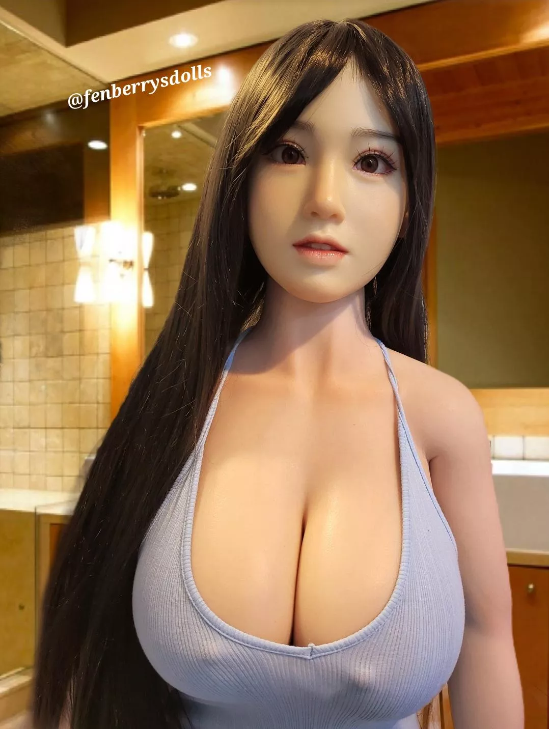 Aoi-chan powders in the bathroom