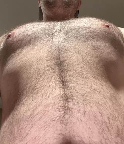 Come lay down babe 😏