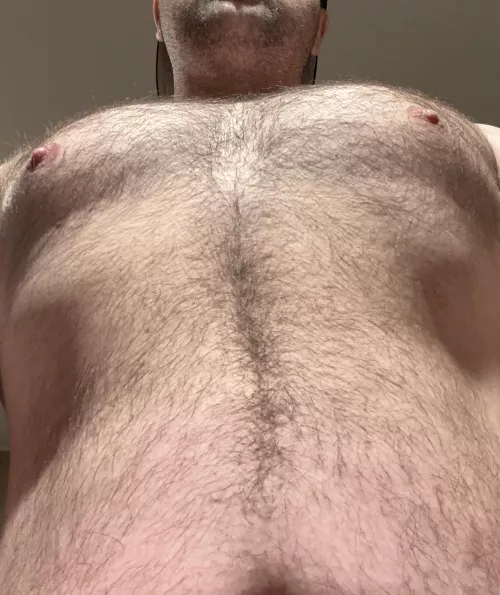 Come lay down babe 😏