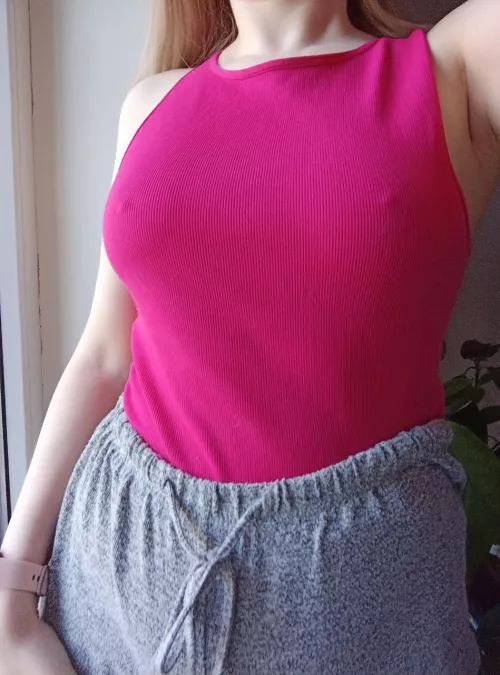 Comfy pink top petfect for braless