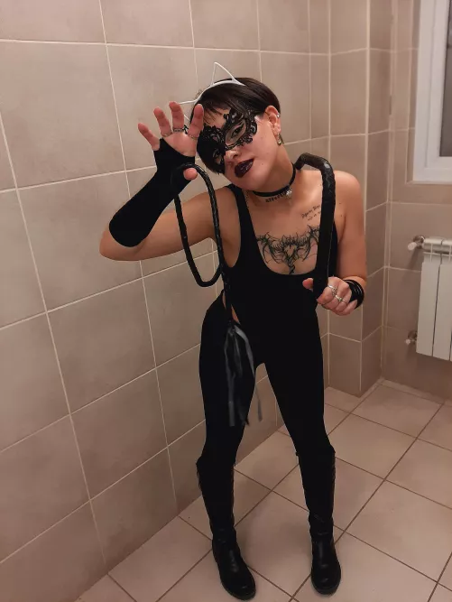 For it to be your exclusive kitten you must entertain me.