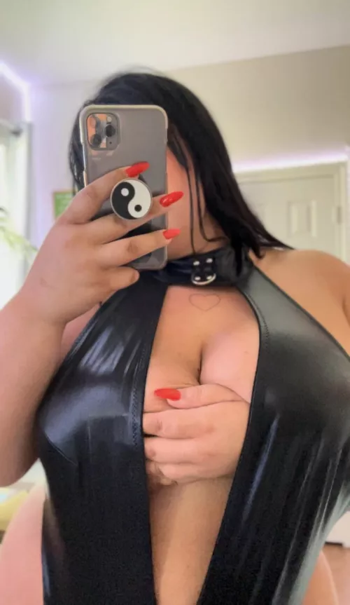 happy tuesday thick lovers. 