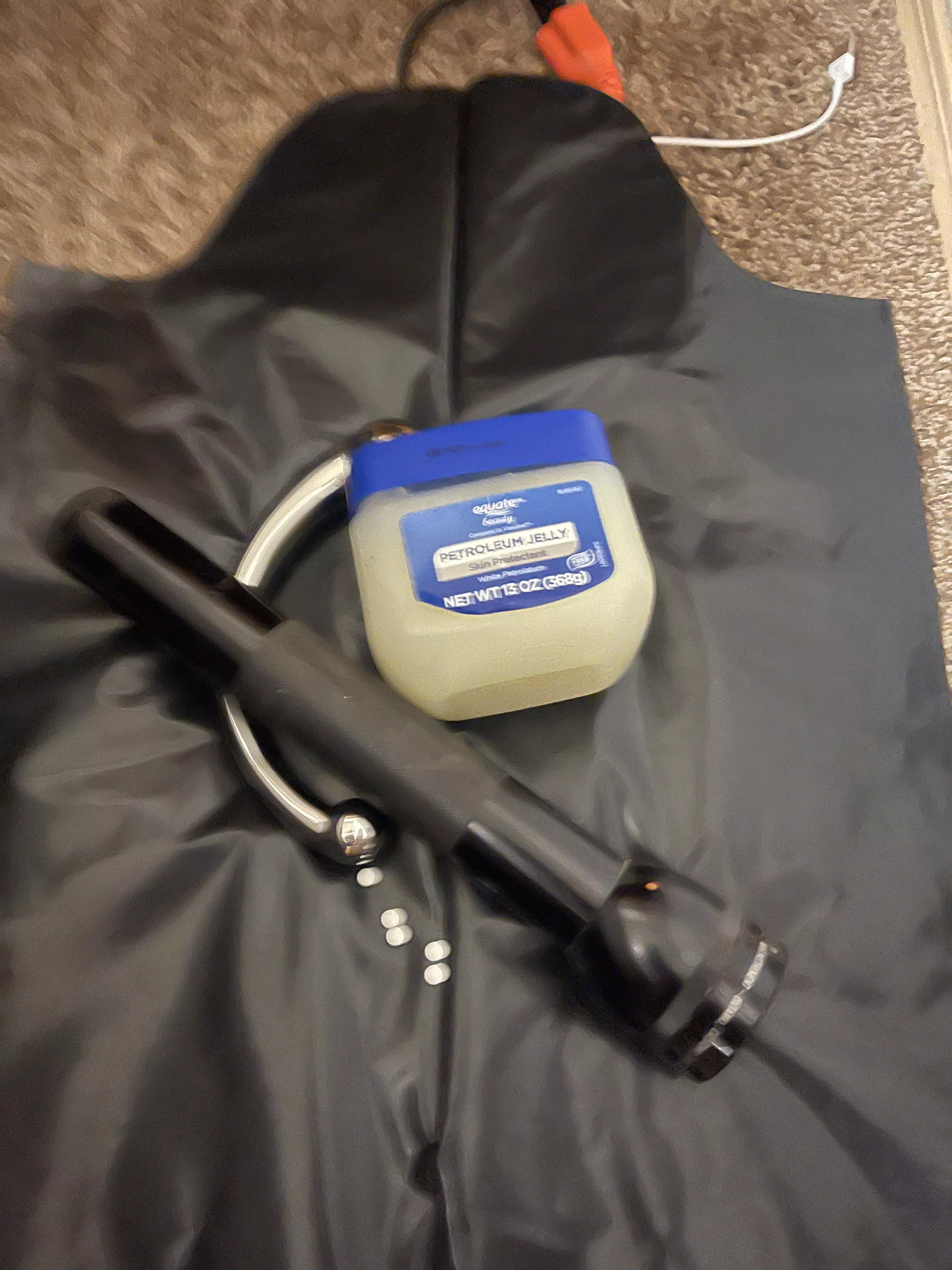 Hey folks. I’m going to cum on this with my njoy wand. If it doesn’t get me off, the maglight will. I took 5 viagra so I’m going to feel everything.