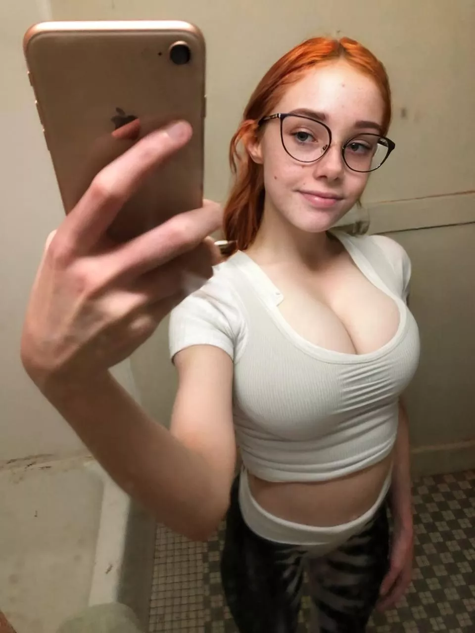 Hiii i miss my hair being this color 🤭