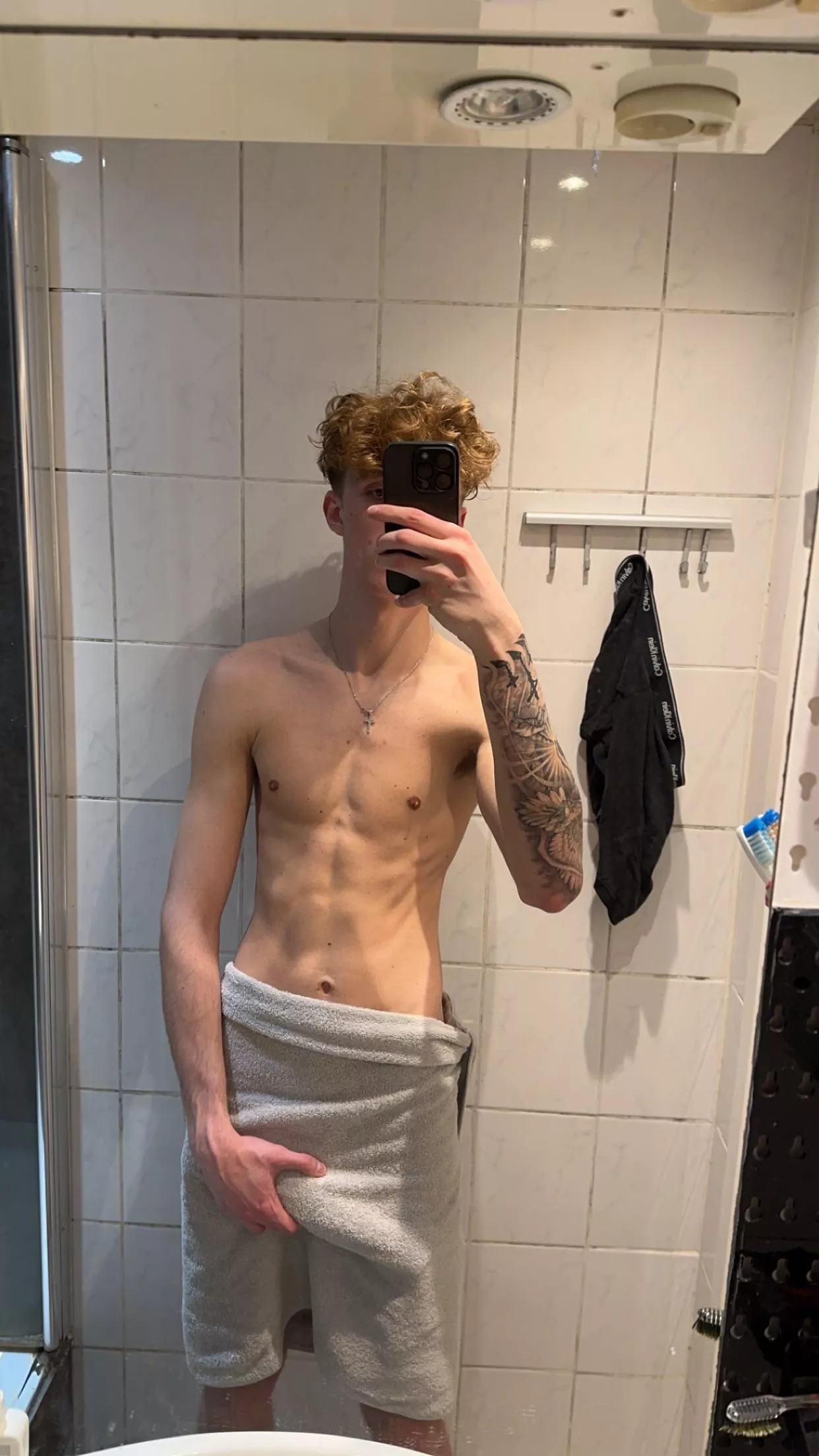 I might be too tall for you👀👀 6’8