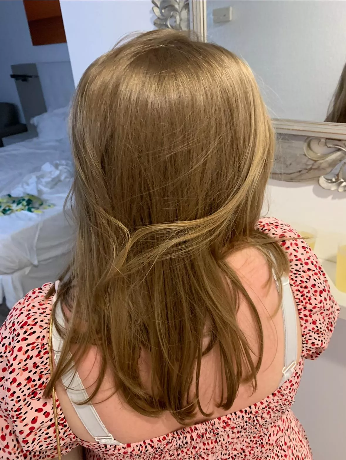 I wish someone would help cover my girls silky hair in cum