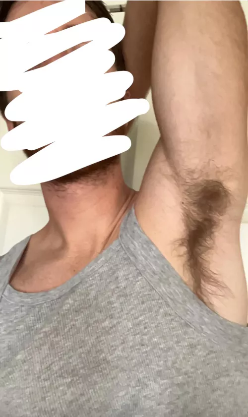 I’m right handed so my left pit always gets pictures