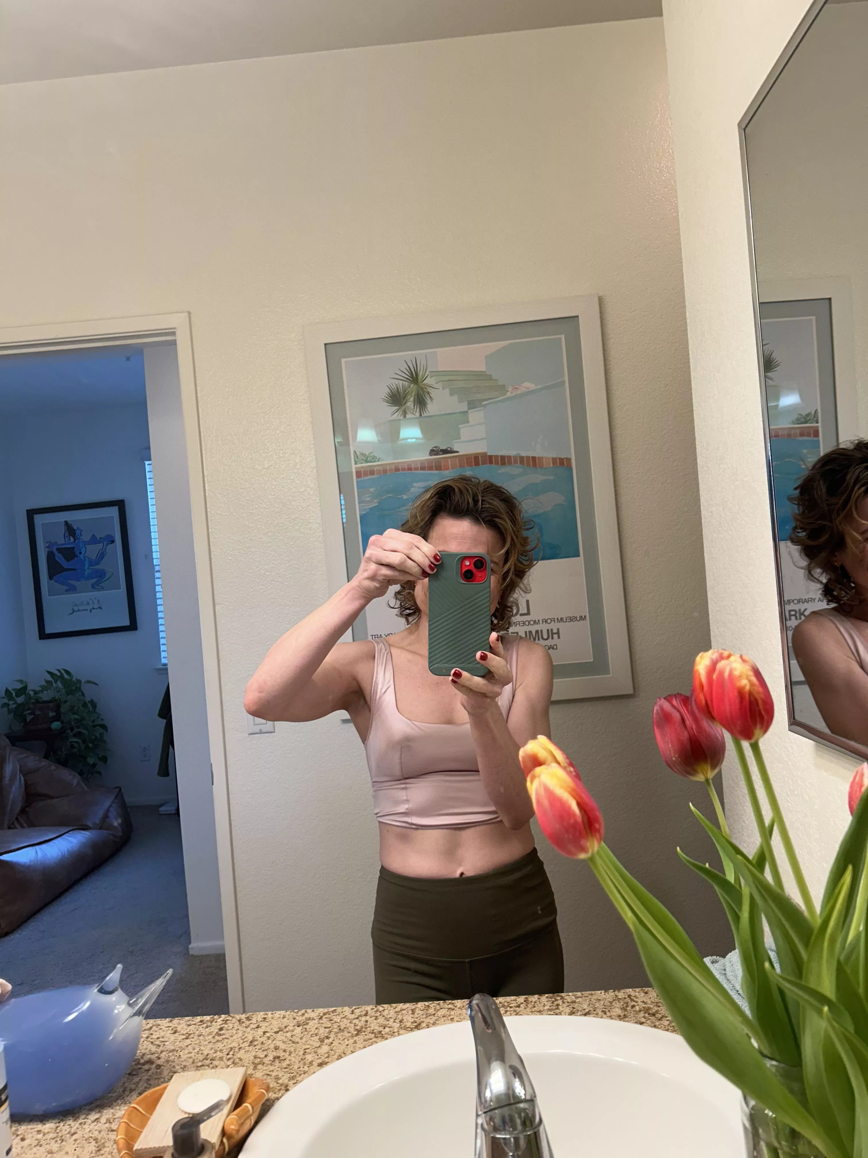 Just finished brekkie 🌷 🌷 