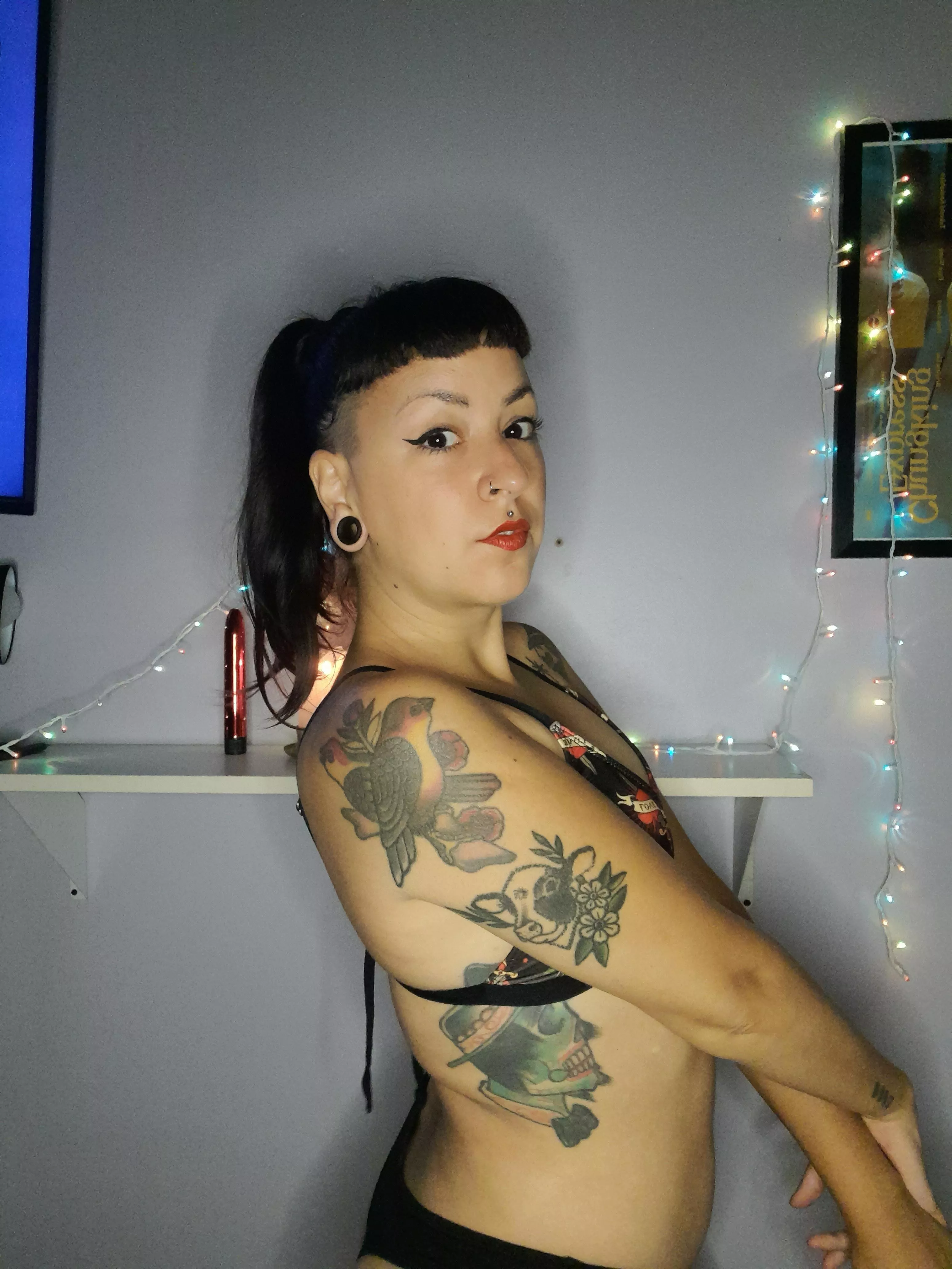 My boyfriend is sleeping and I am very horny tonight