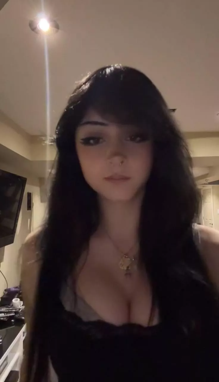 My roommate kicked me out. Can I sleepover tonight?