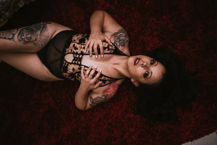 My slender body looks even sexier in these nets