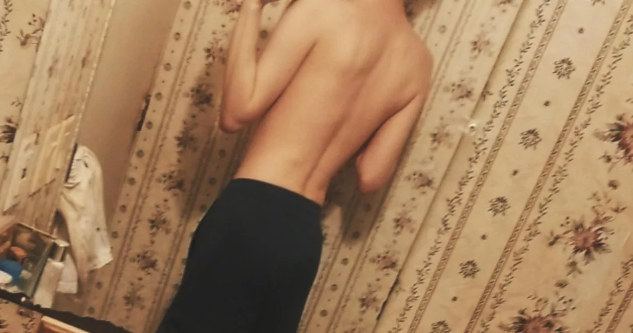 Pin me against the wall & leave my virgin hole dripping cum 🥺