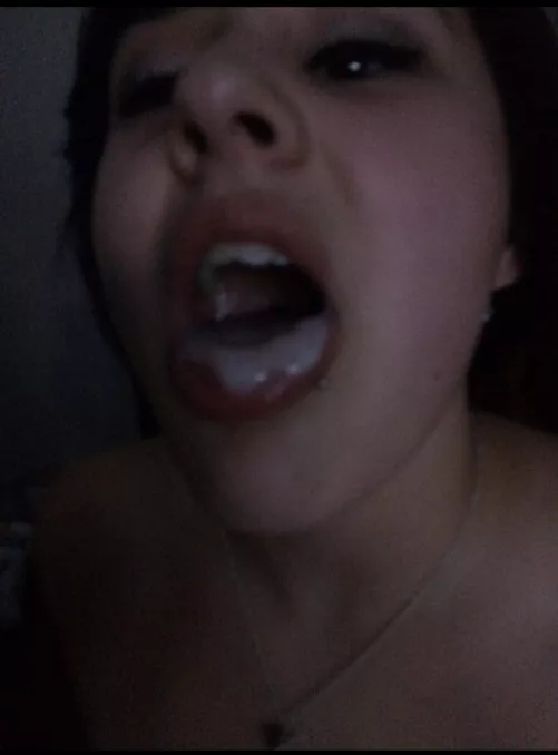 Storing allll your cum inside my mouth 