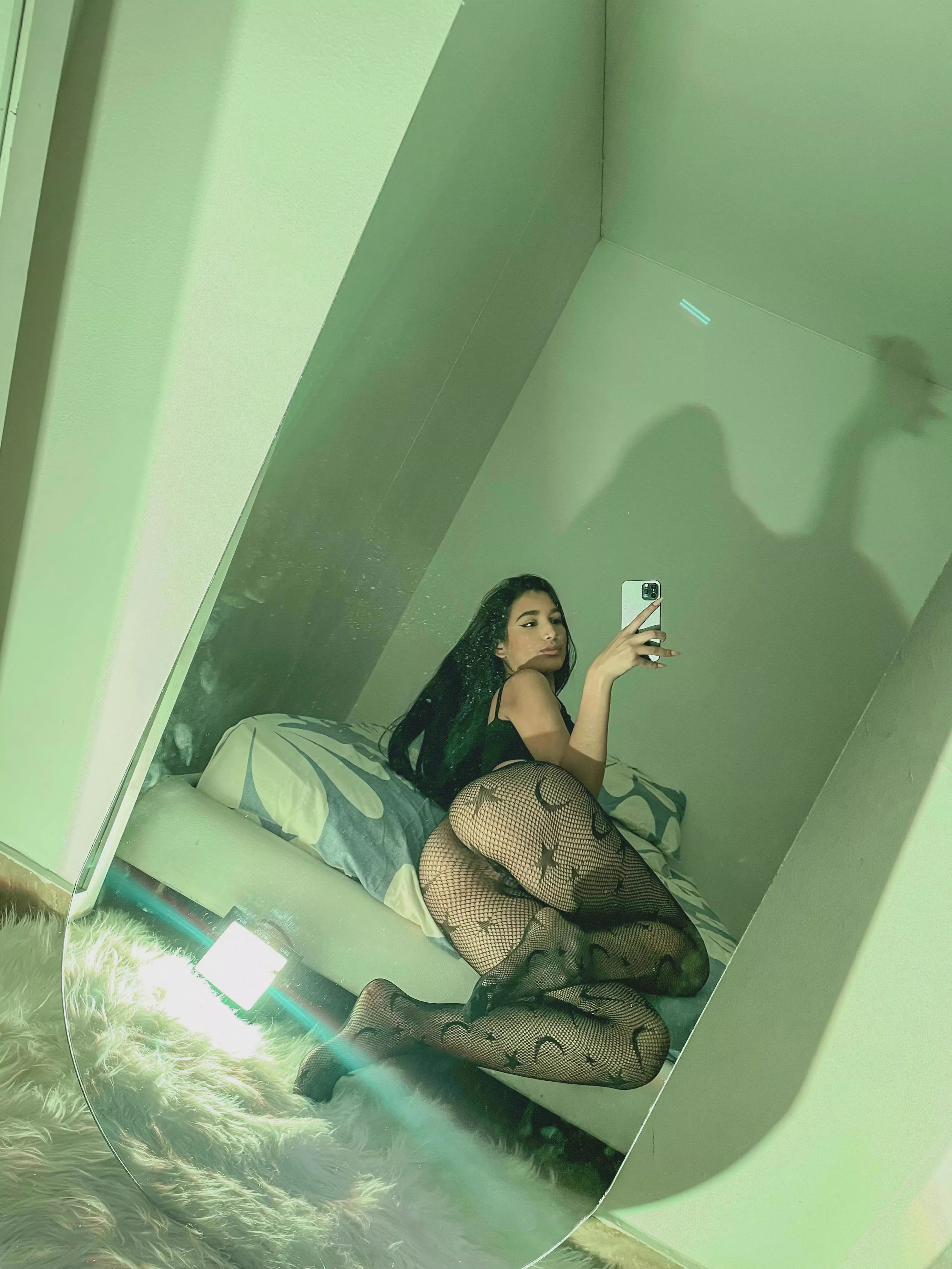 These cute Colombian tits want your attention daddy x