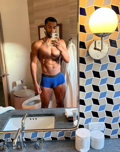 Think I fit the bill 😈 (peek my profile, maybe DM me)