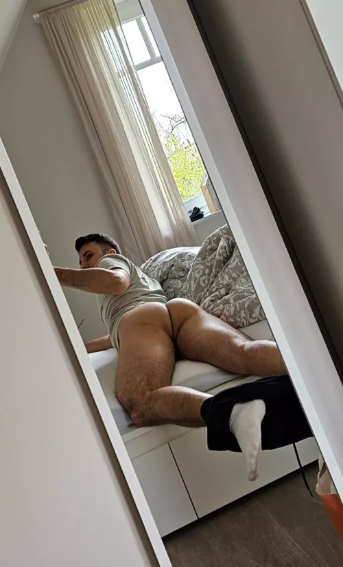 Waiting for you like this, would you breed me? 