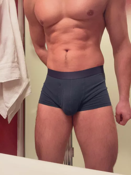 Who wants it? 😏, fems, bubblebutt and power bottoms to the front. Pm me