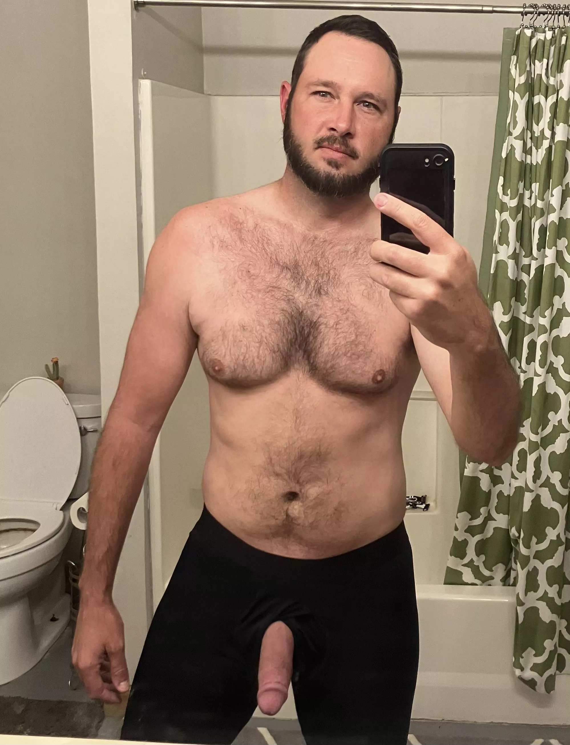Who’d help this 36 yr old bearded guy get a boner?