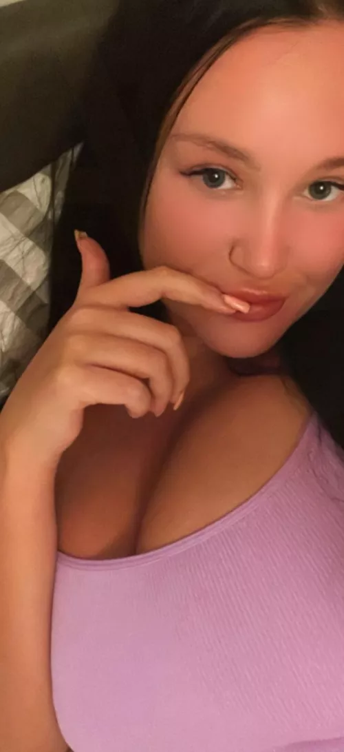 Would you use your teeth to take my panties off? Perfect wife for u daddy