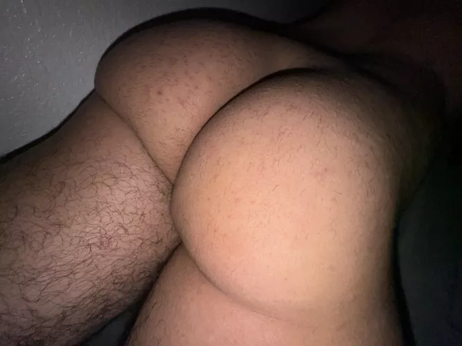 Would you watch it clap in doggy? [22]