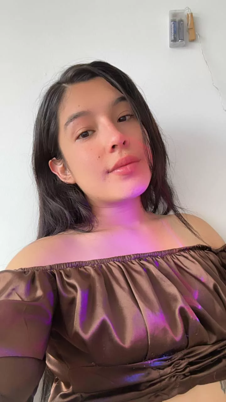 You cool with tops like this as a boyfriend?