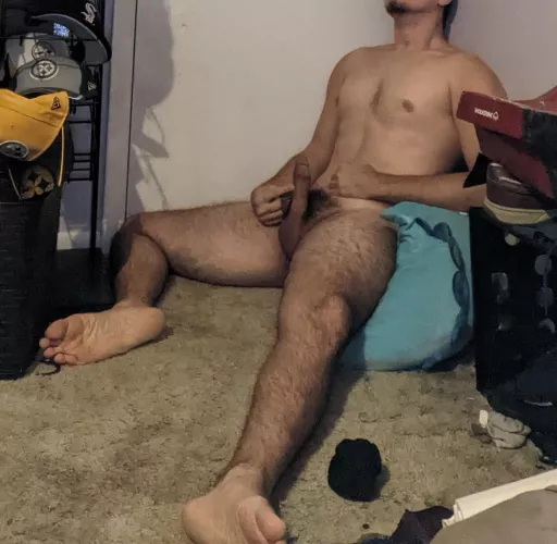 19 age virgin needs to fuck dm me 