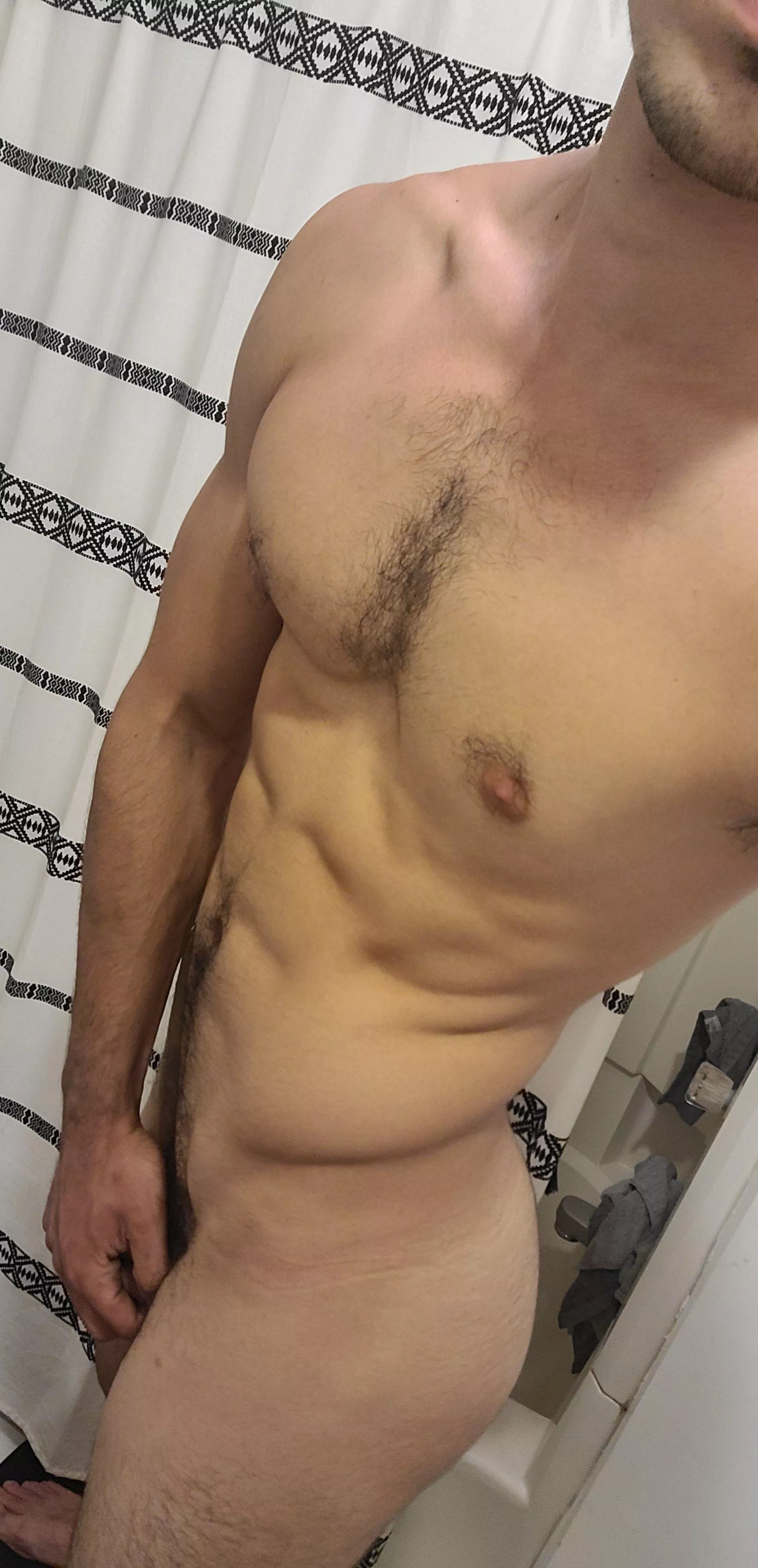 27m 6’4” 215lbs trying to bulk a bit, let me know what you think
