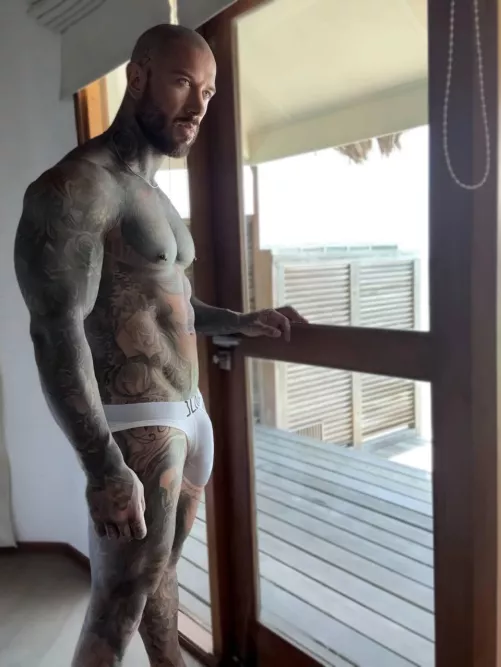 [29] POV: you wake up after a nap and see me