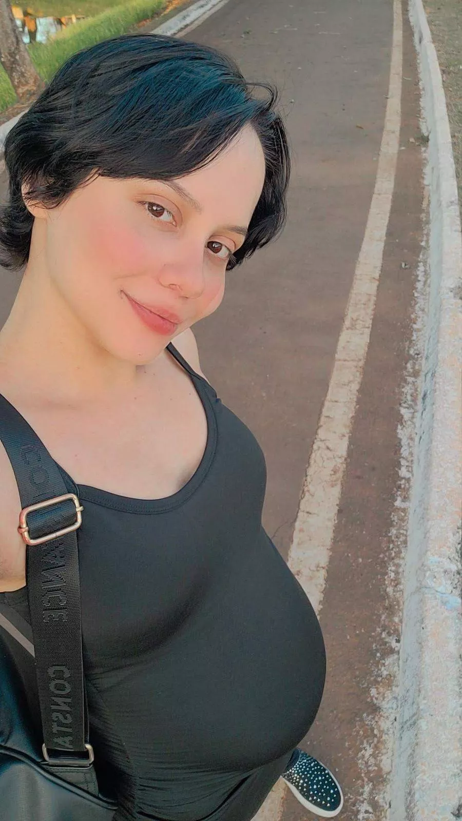 Active walks at 27 weeks pregnant