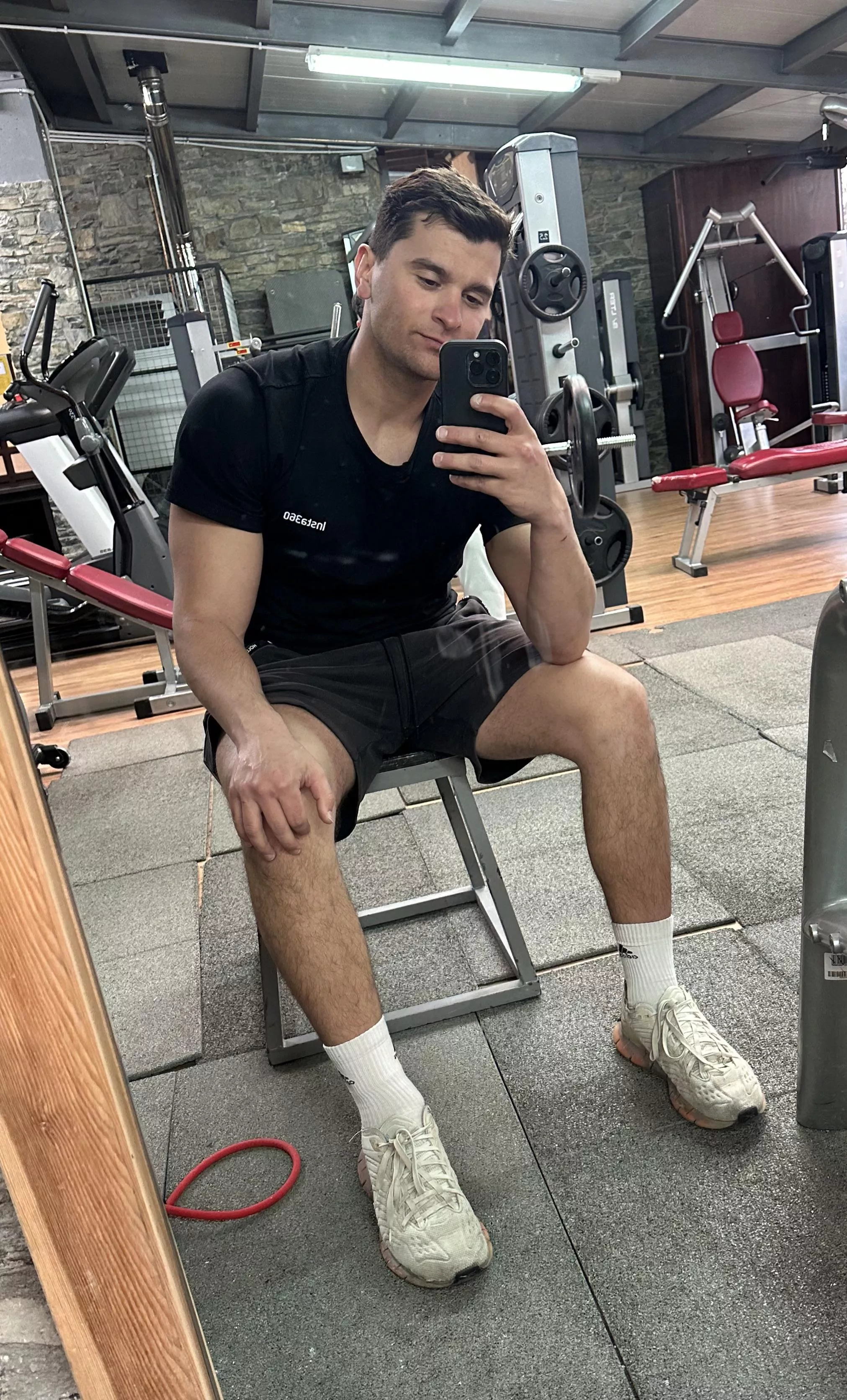 After a hard workout and hard day… Do u like my outfit?