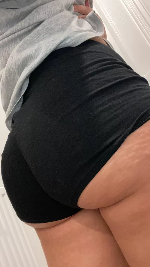 All things naughty 🤪 message me for any weird requests, fetish, fantasies👀