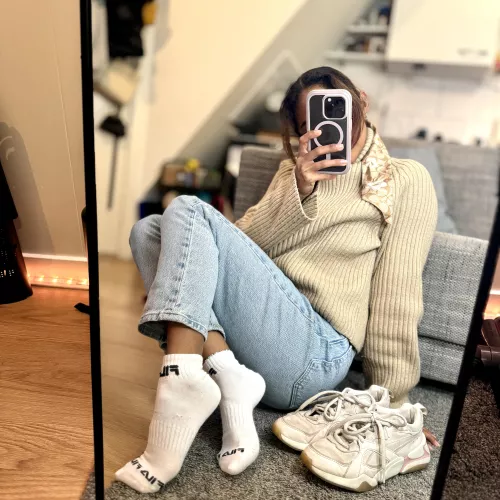 Back from work, wyd? 😈