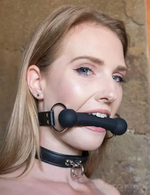Bit gagged beauty 