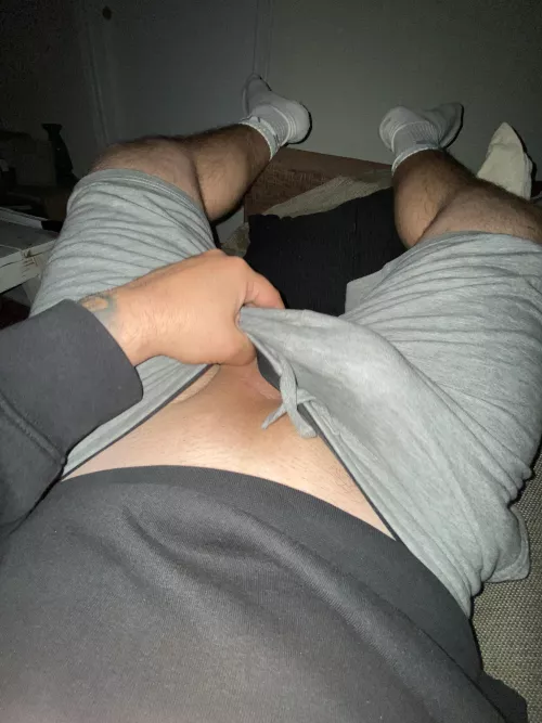 Can’t hold it anymore any help here ?