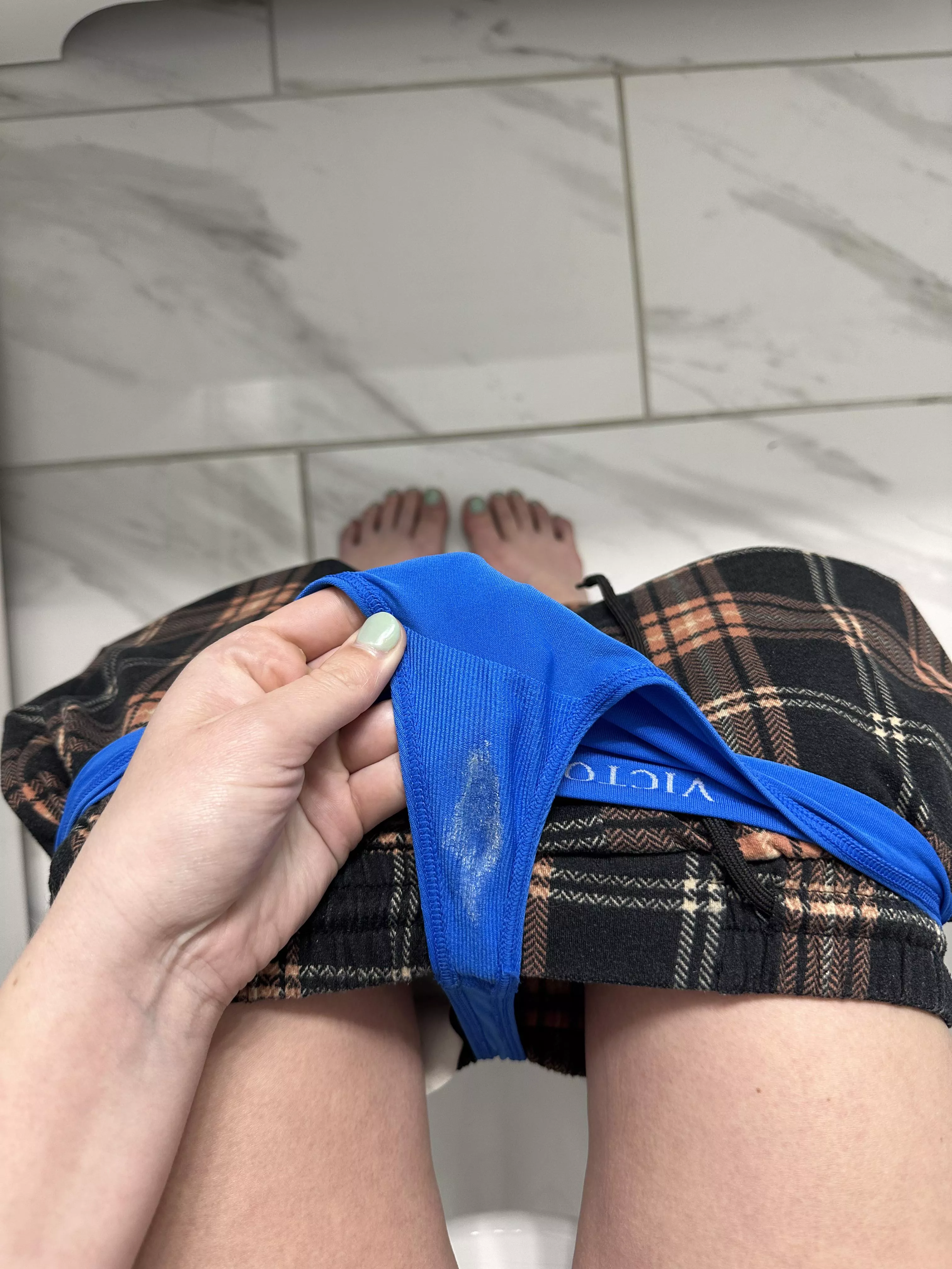 Cleanup on isle between my legs😜