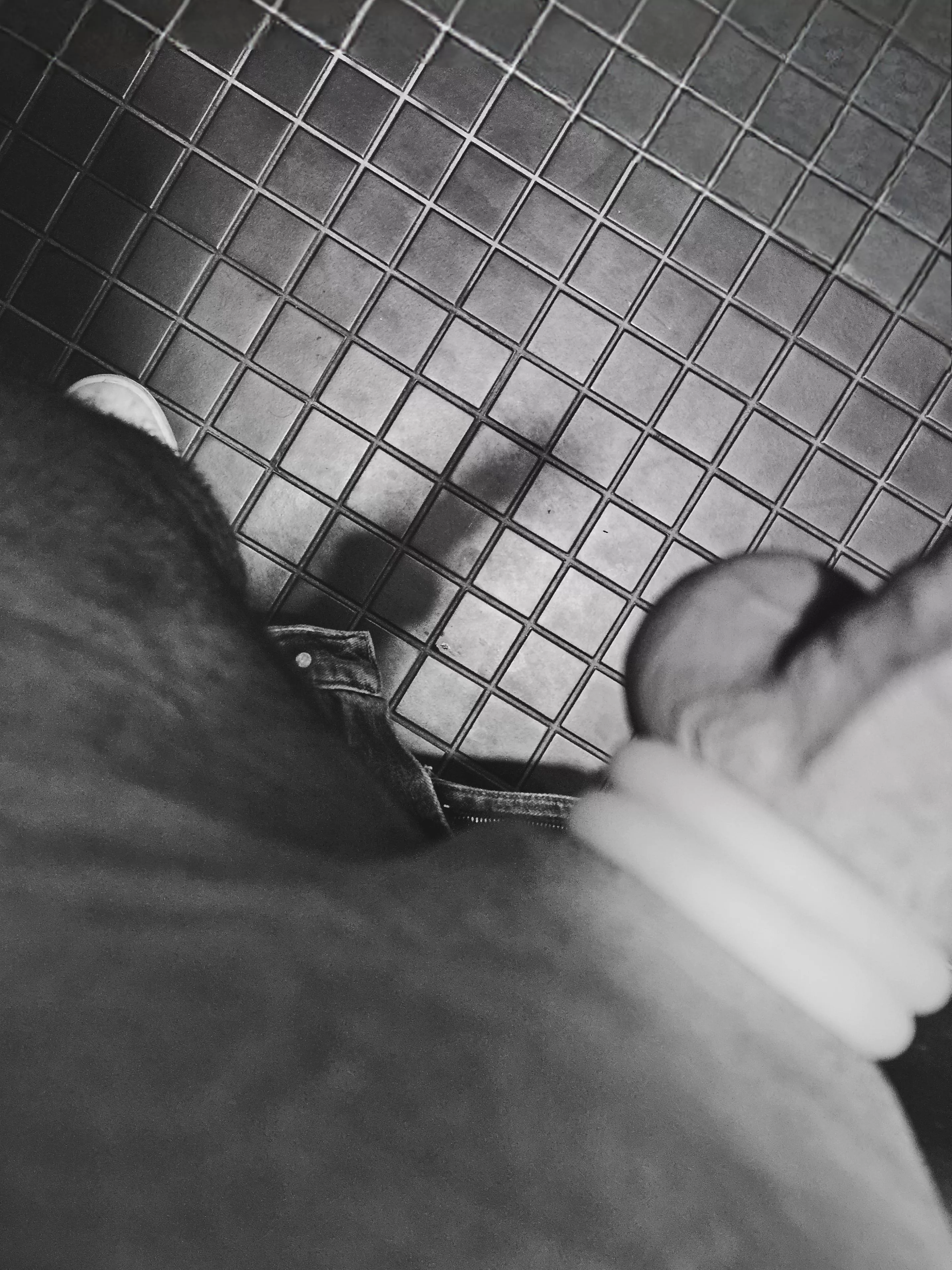 Cock, rings, shadows, black and white photography... everything is here. 