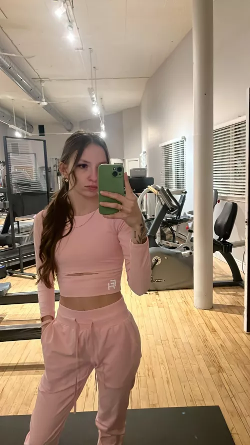 Comfy gym clothes >>>