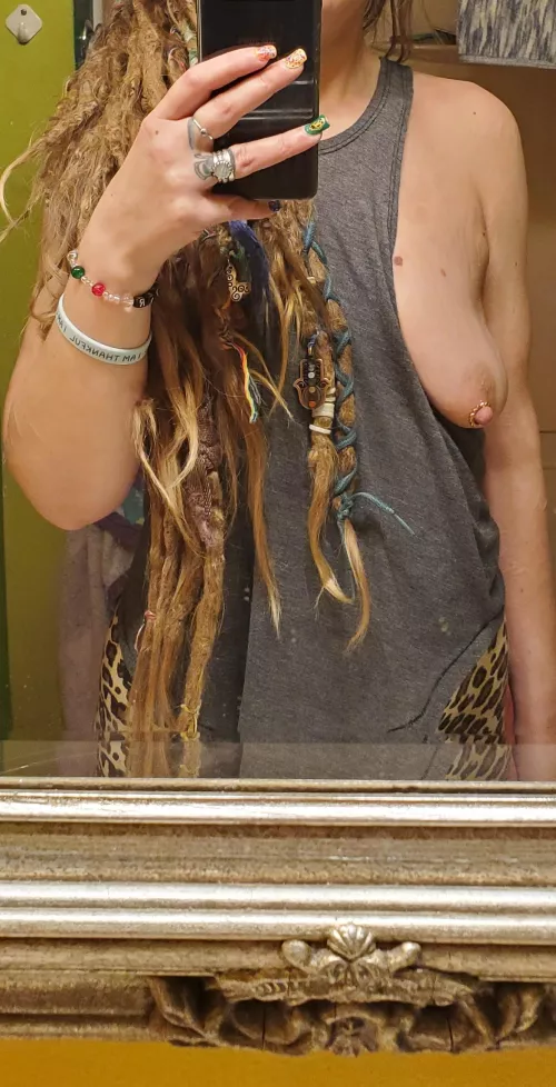 Dirty mirror righty! 🪞 