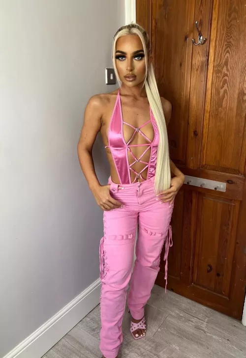 Do these pieces of ribbon count as a top ?