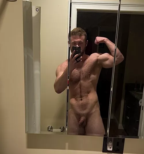 Hairy muscular selfie