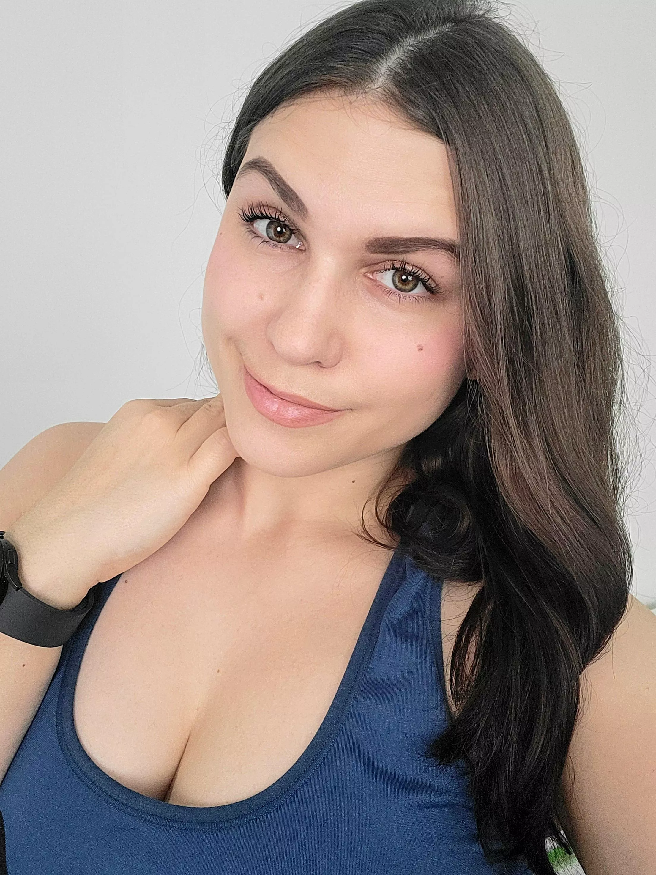 Hey babes, coming to see ya on @chaturbate 😜 [Tiny_hat] 