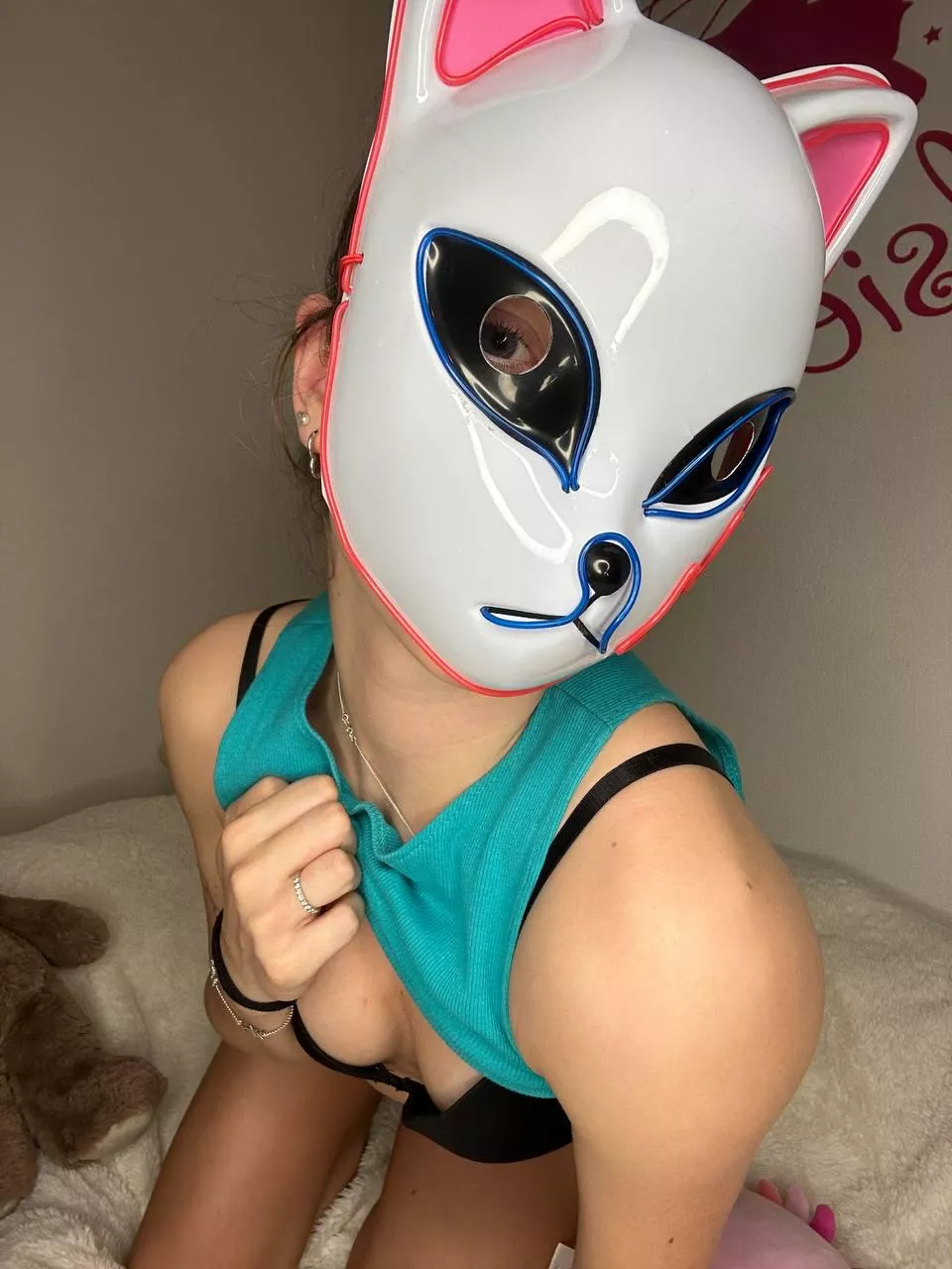 Hope you like this small 18yo kitty here