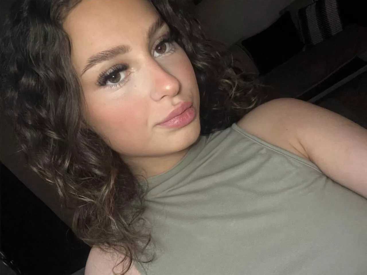 How would you rate this petite hottie?